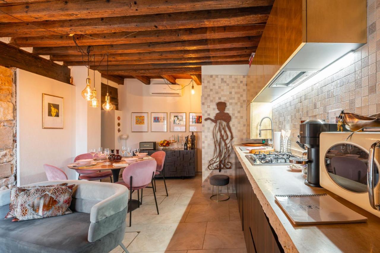 Casa Manina Sul Ponte - Your Private Canal View Venice Ngoại thất bức ảnh