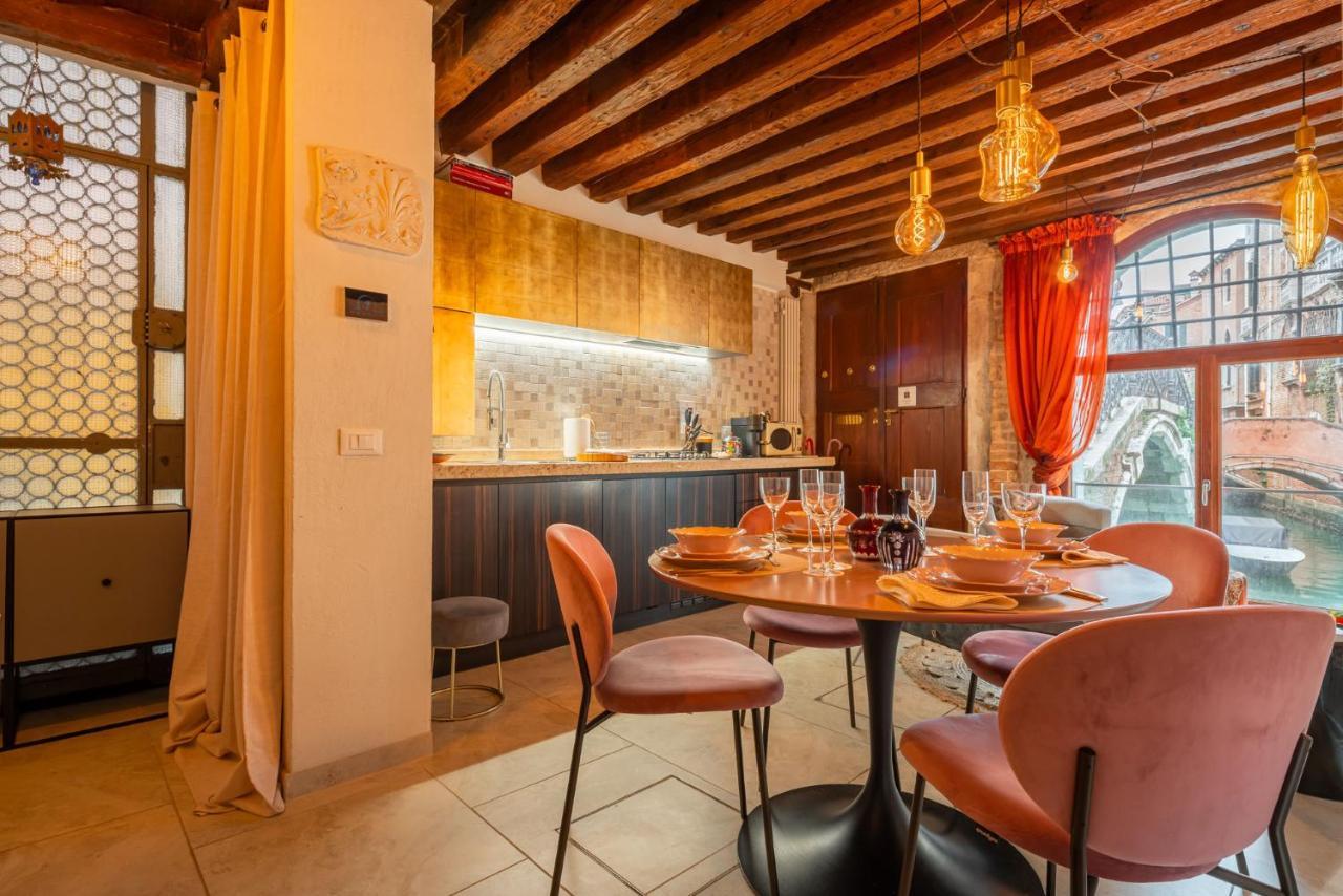 Casa Manina Sul Ponte - Your Private Canal View Venice Ngoại thất bức ảnh