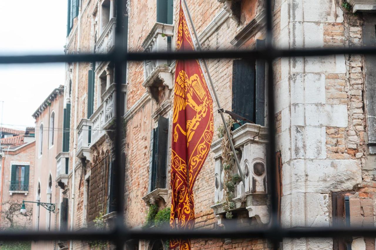 Casa Manina Sul Ponte - Your Private Canal View Venice Ngoại thất bức ảnh