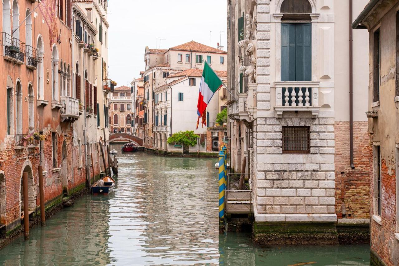 Casa Manina Sul Ponte - Your Private Canal View Venice Ngoại thất bức ảnh