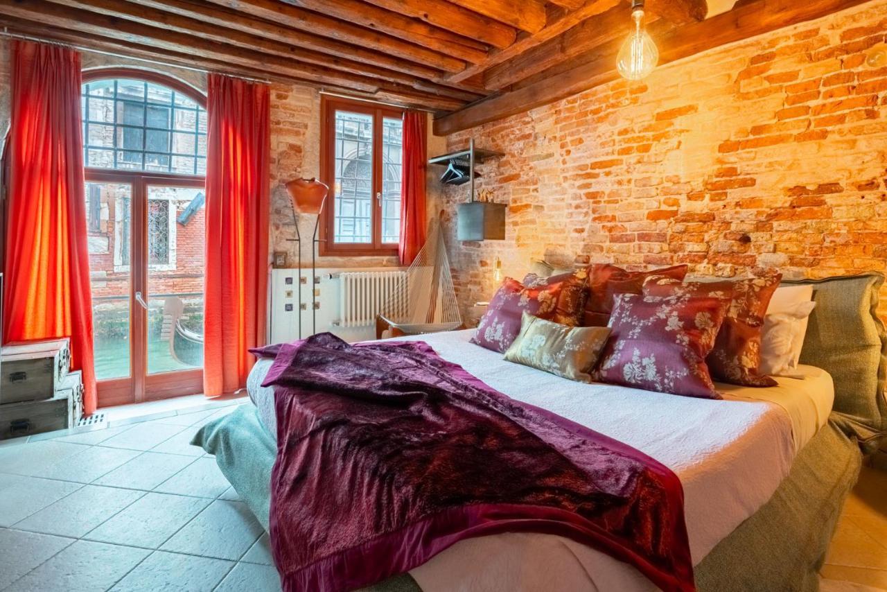 Casa Manina Sul Ponte - Your Private Canal View Venice Ngoại thất bức ảnh