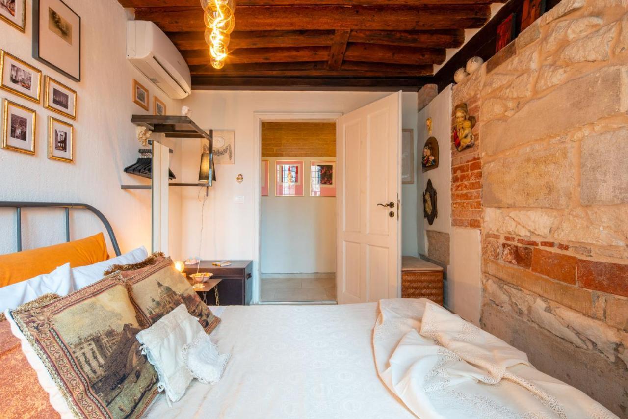 Casa Manina Sul Ponte - Your Private Canal View Venice Ngoại thất bức ảnh