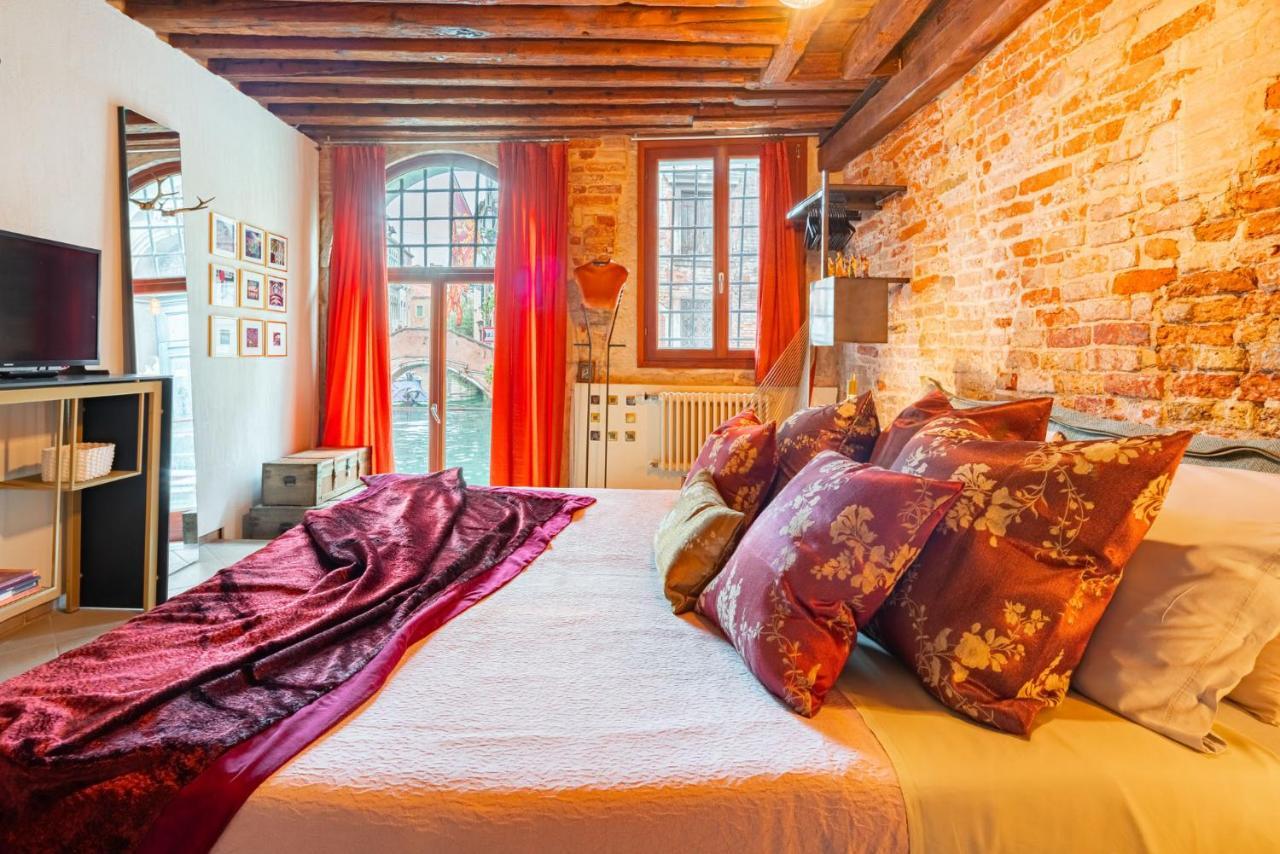 Casa Manina Sul Ponte - Your Private Canal View Venice Ngoại thất bức ảnh