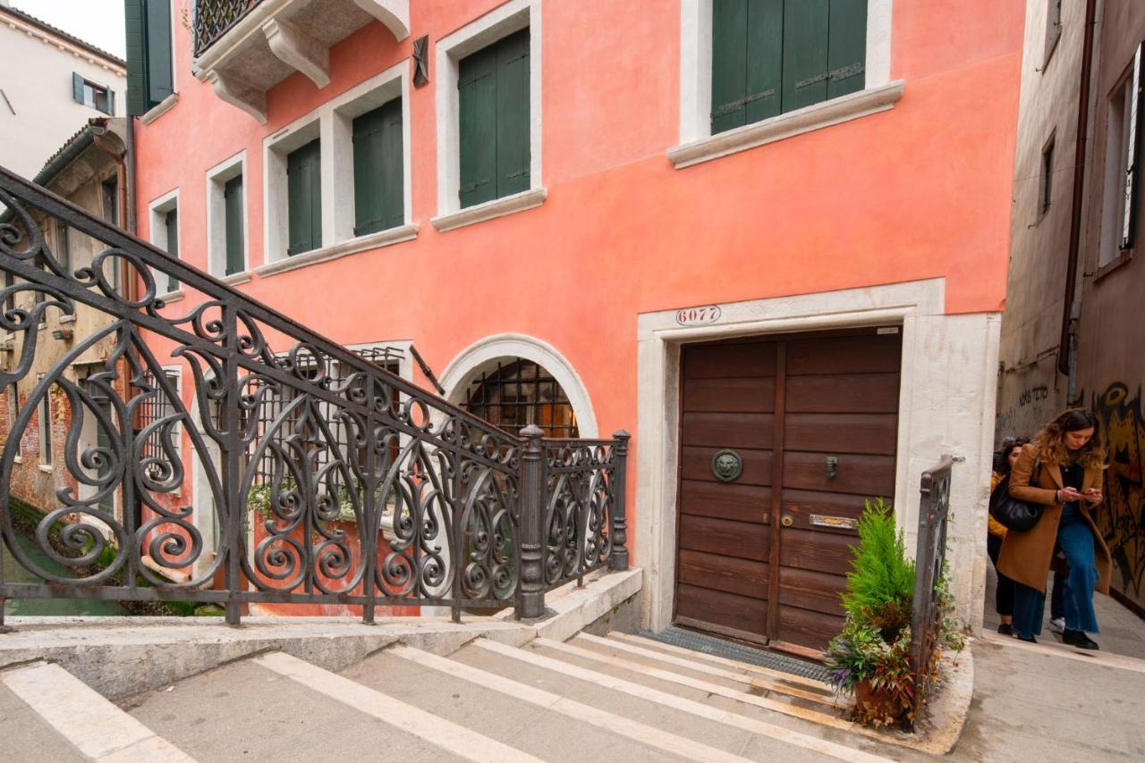 Casa Manina Sul Ponte - Your Private Canal View Venice Ngoại thất bức ảnh