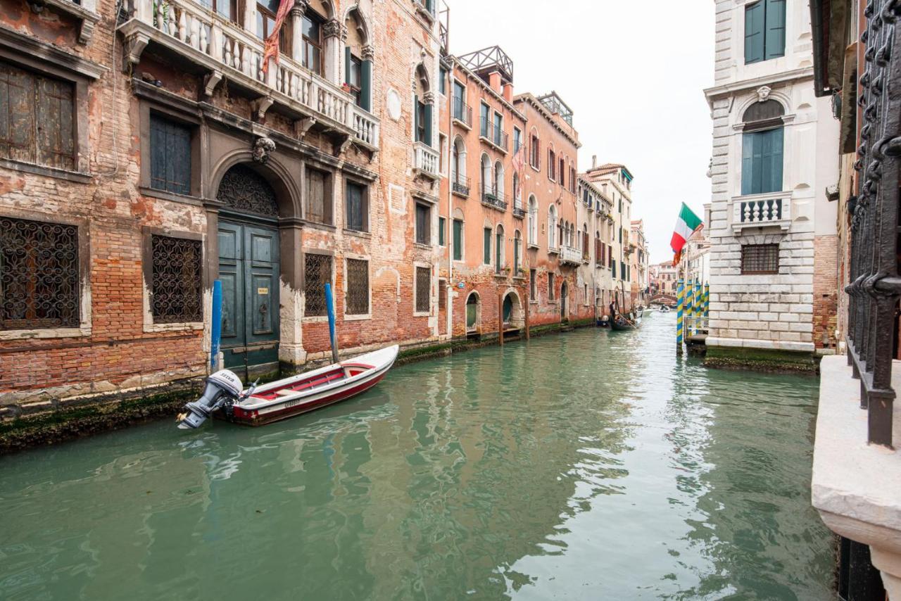 Casa Manina Sul Ponte - Your Private Canal View Venice Ngoại thất bức ảnh