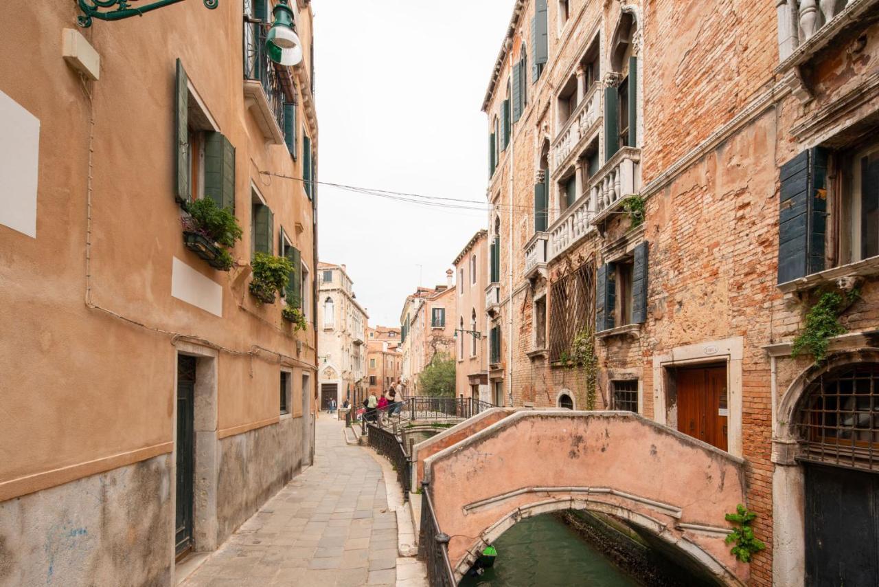 Casa Manina Sul Ponte - Your Private Canal View Venice Ngoại thất bức ảnh